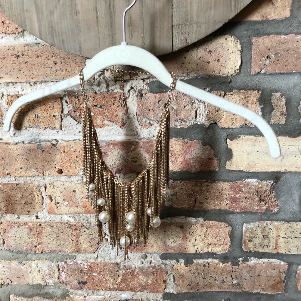 Bib necklace